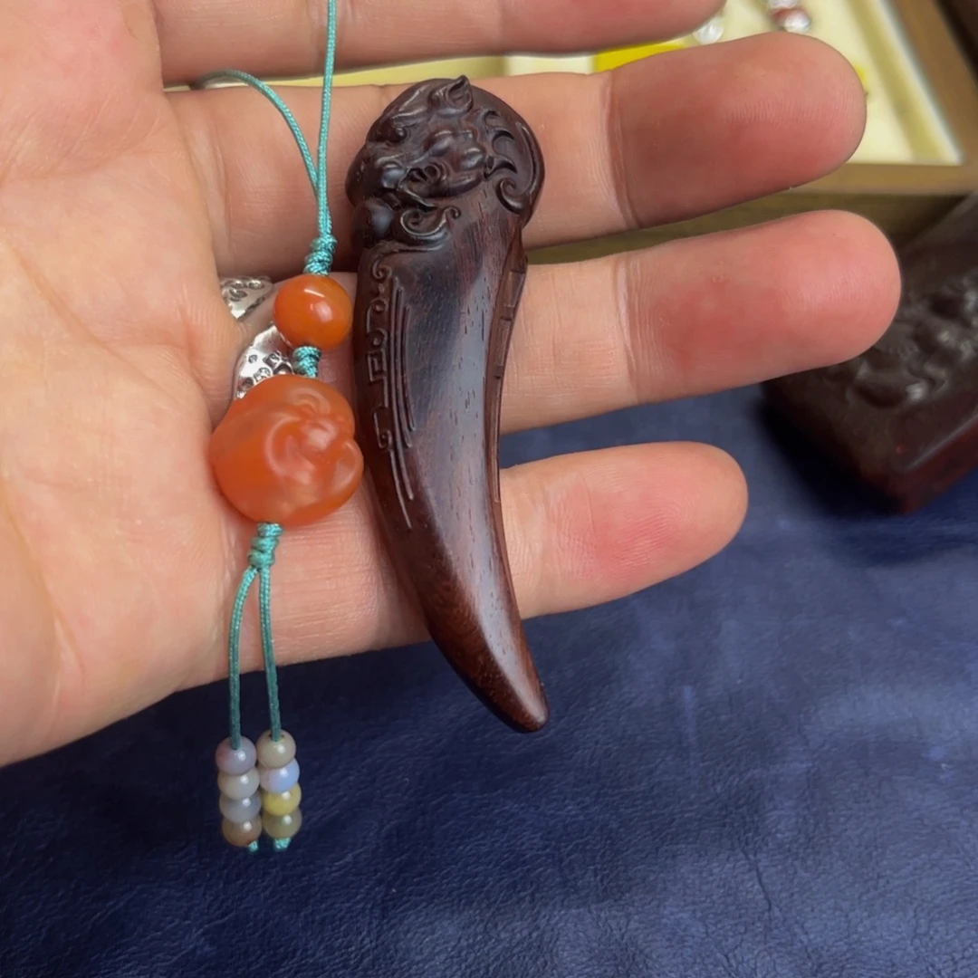 非洲紫檀（红花梨）精工雕刻配饰