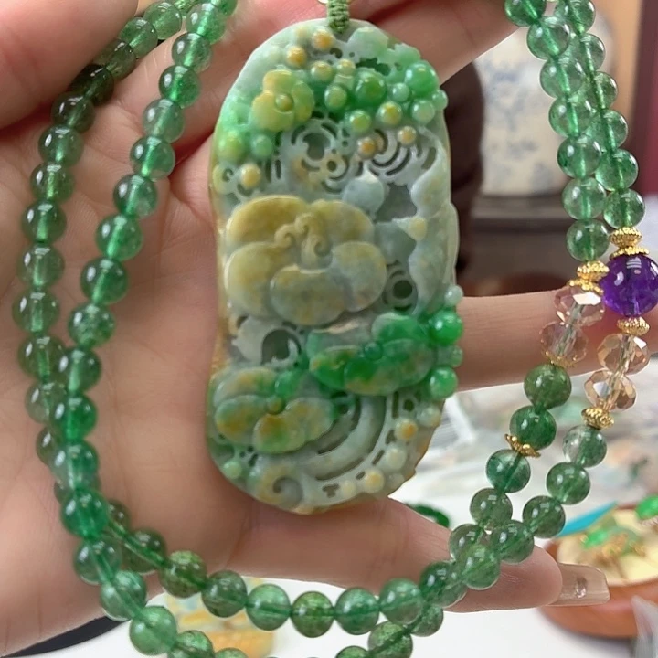 翡翠未镶嵌颈饰翡翠