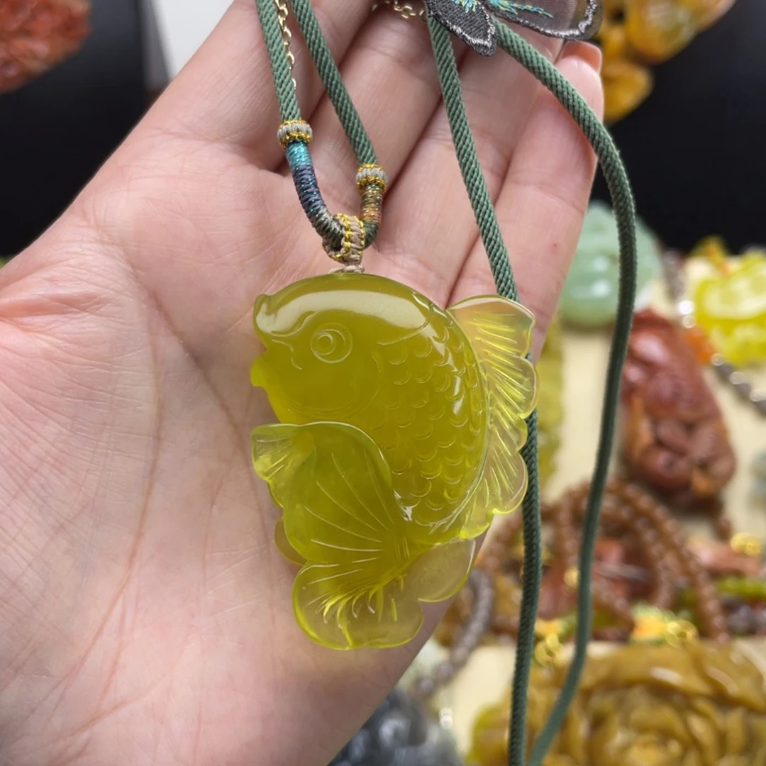 未镶嵌蛇纹石玉颈饰