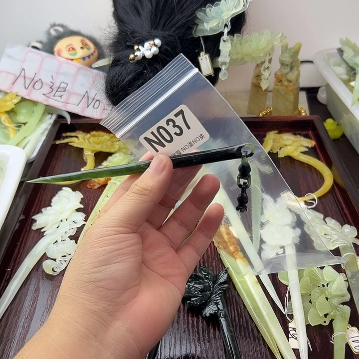 合金蛇纹石玉发饰大**瓜