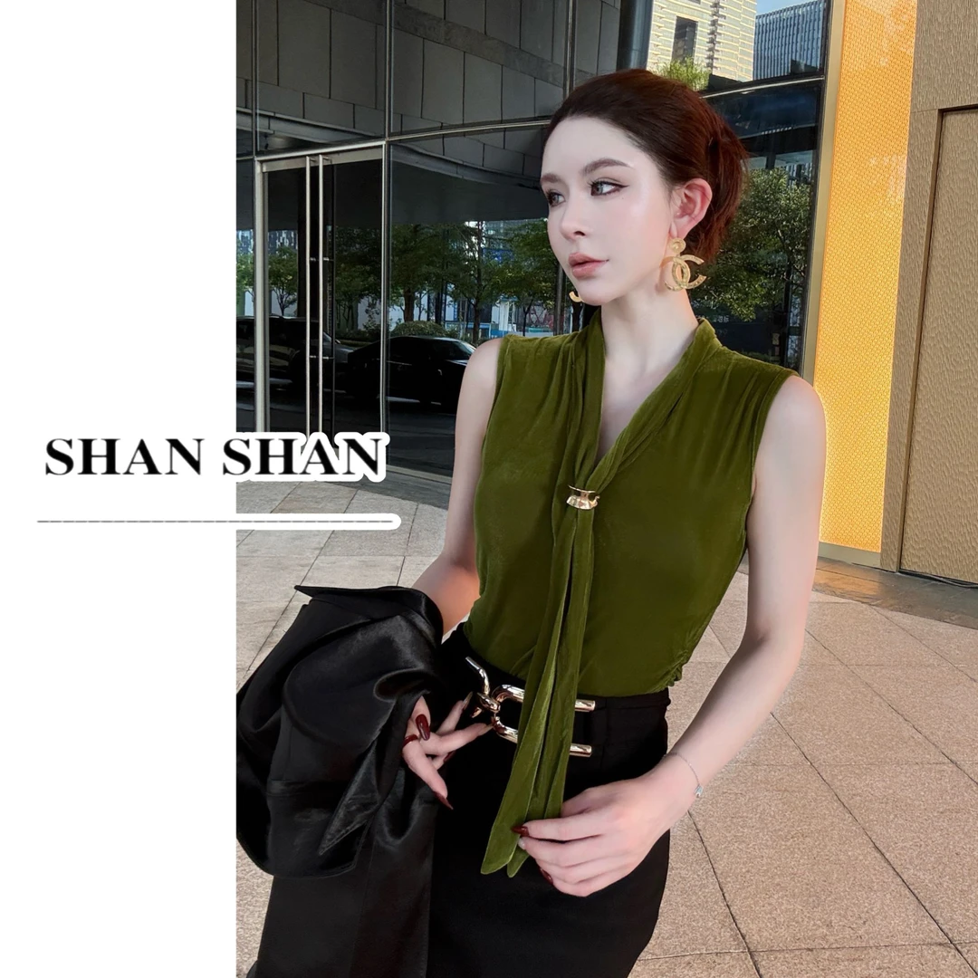 SS姗姗 秋季新款百搭V领飘带系带扣T恤美式女上衣 50870121-303