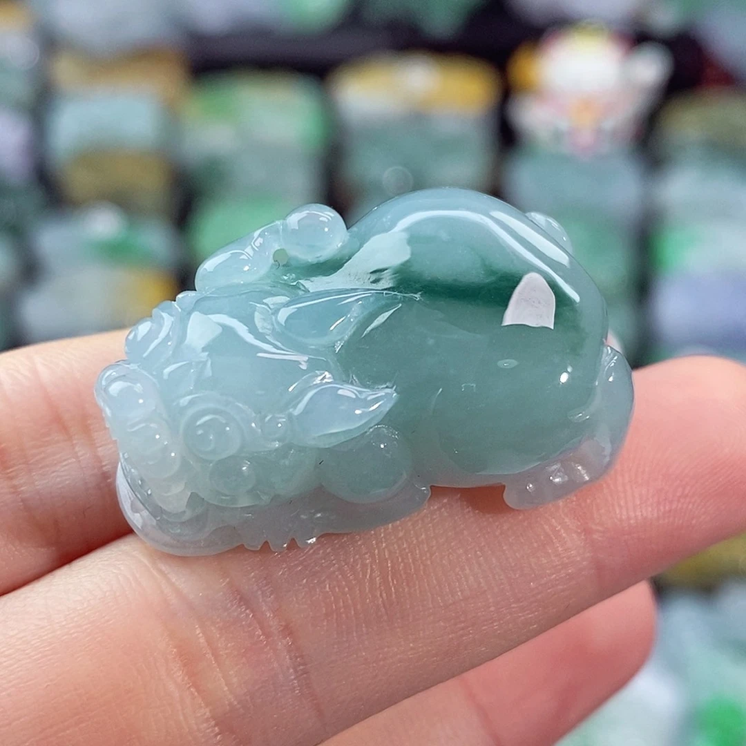 颈饰未镶嵌翡翠天然