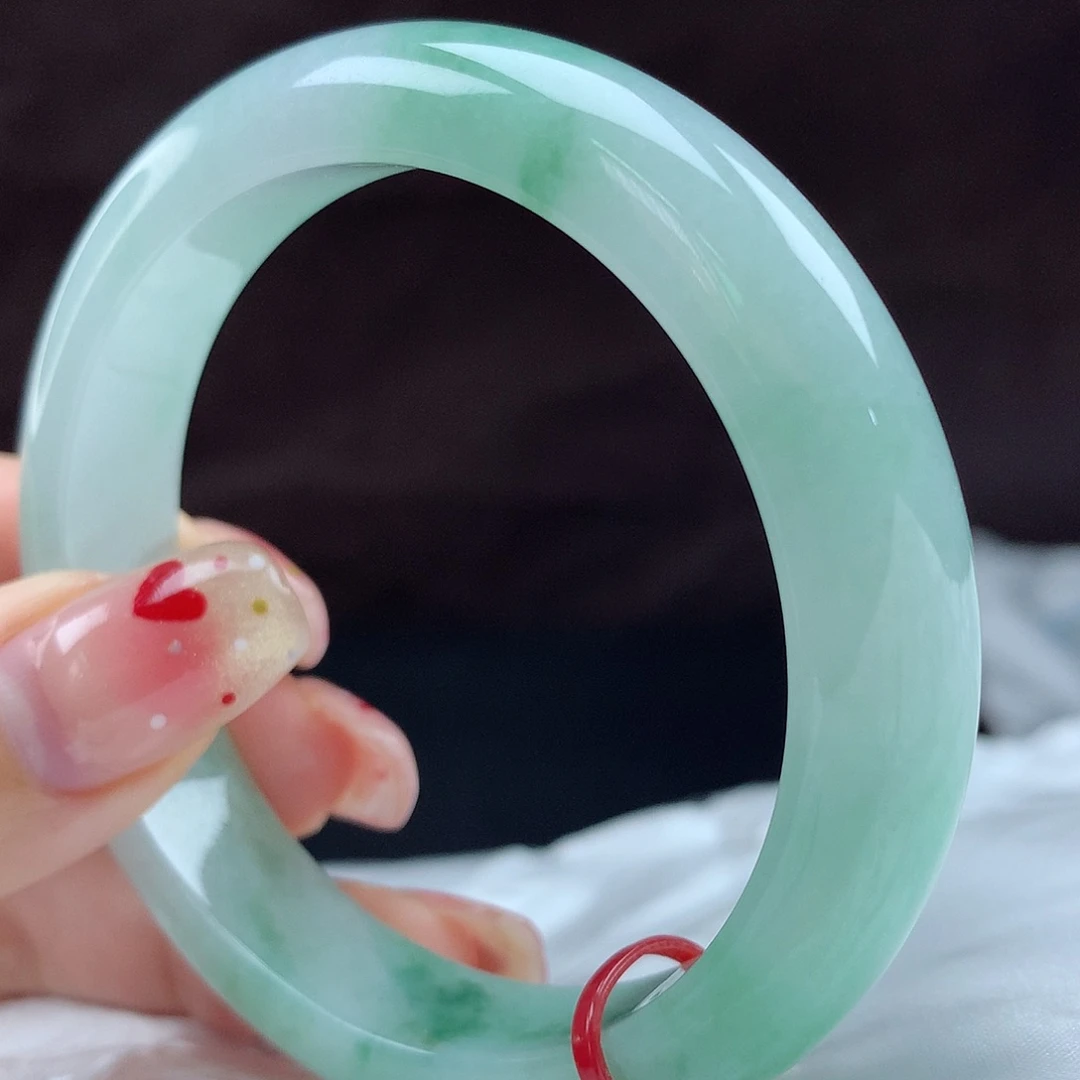 翡翠手镯未镶嵌12083，