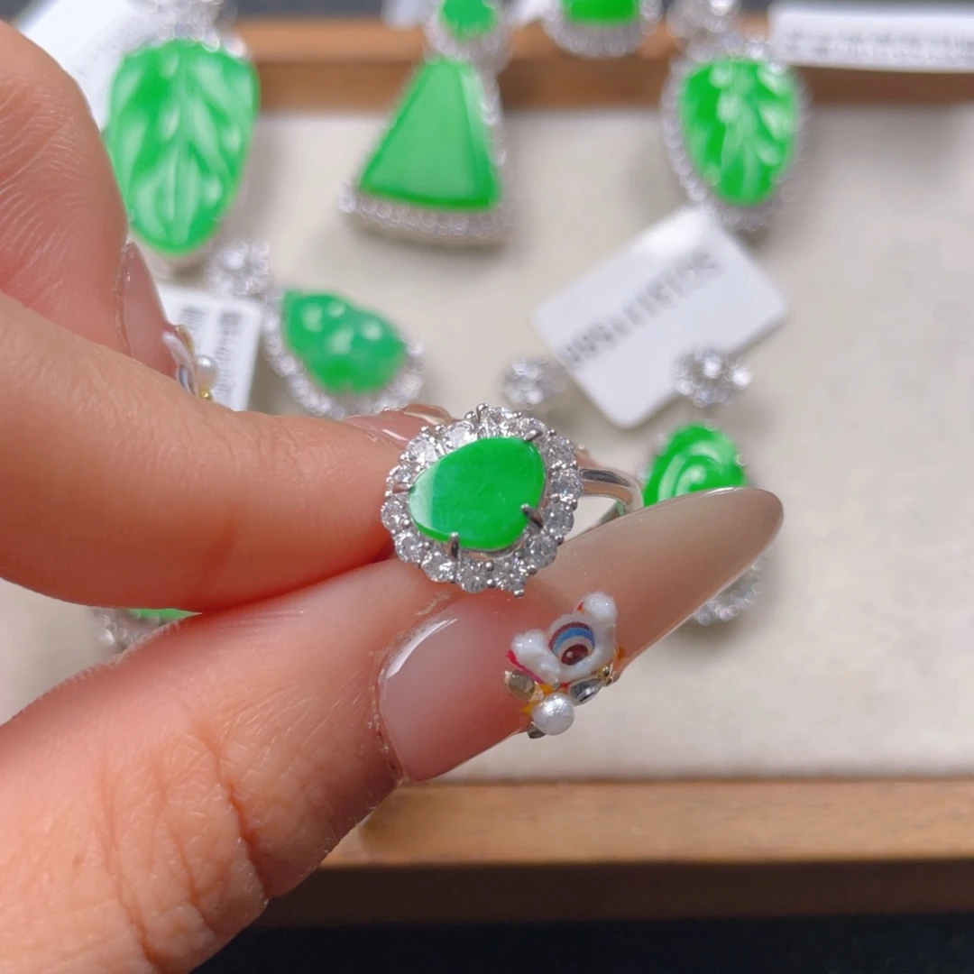 翡翠戒指银S925镶嵌翡翠