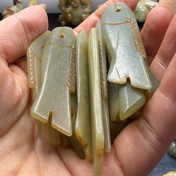一***彤和田玉未镶嵌挂件