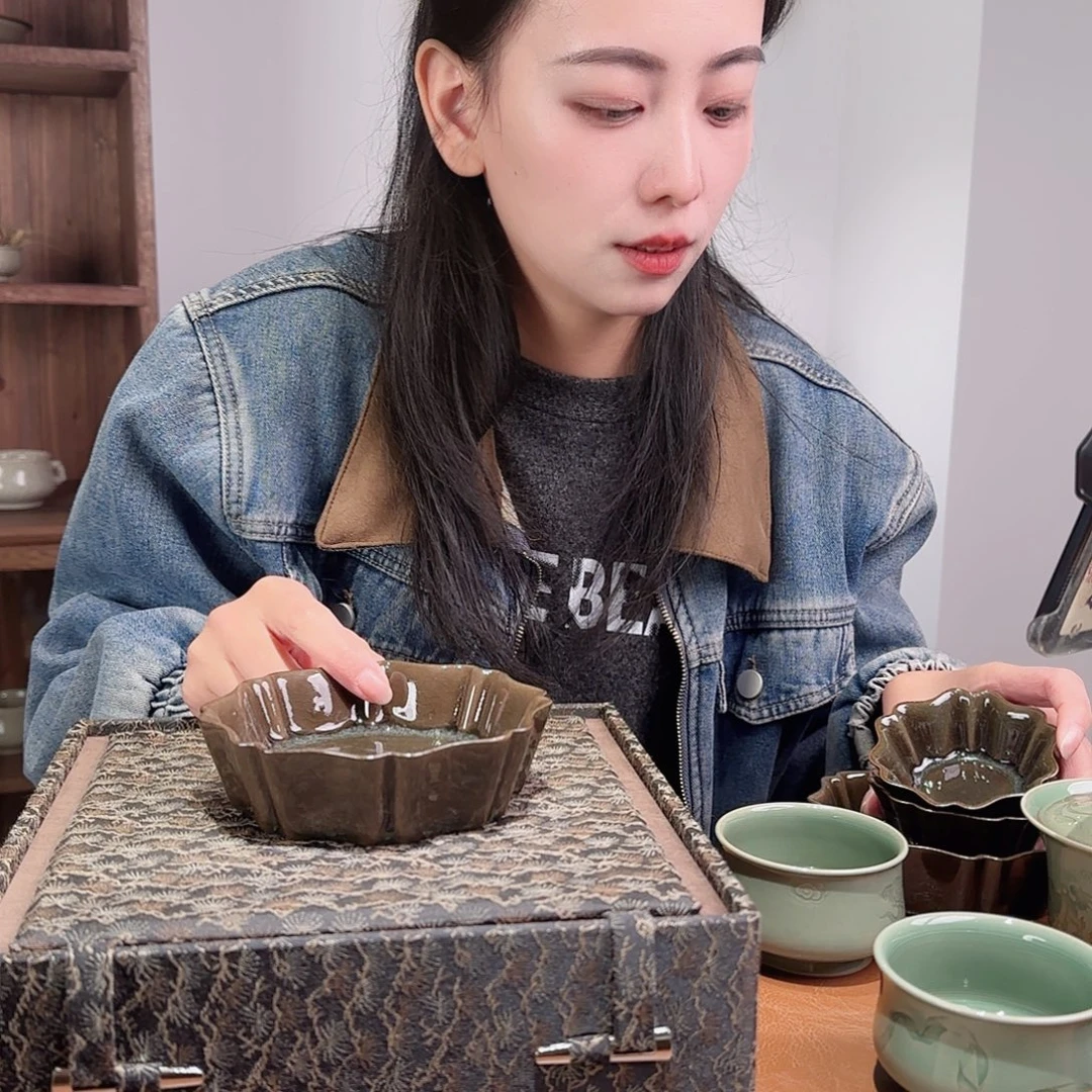 摆件瓷花口盘11111
