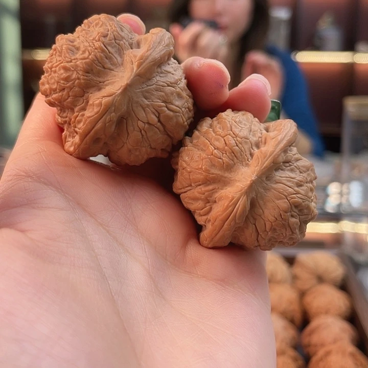 把件文玩核桃血麒麟