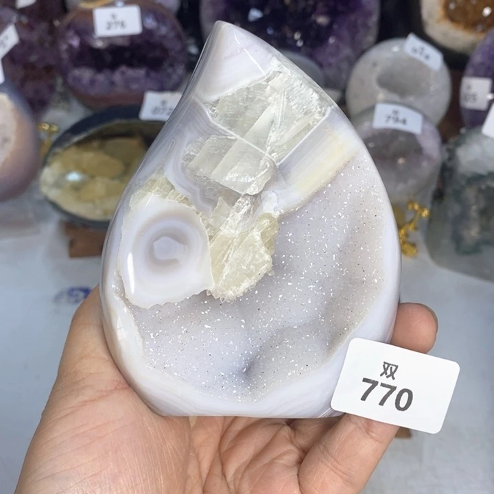 未镶嵌水晶大型摆件（非配饰）方解石