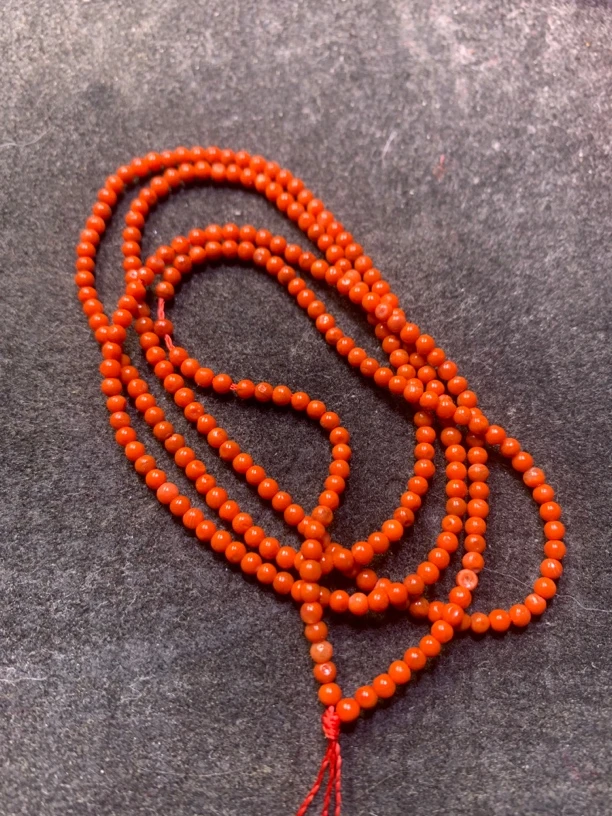 南红珠链成色漂亮