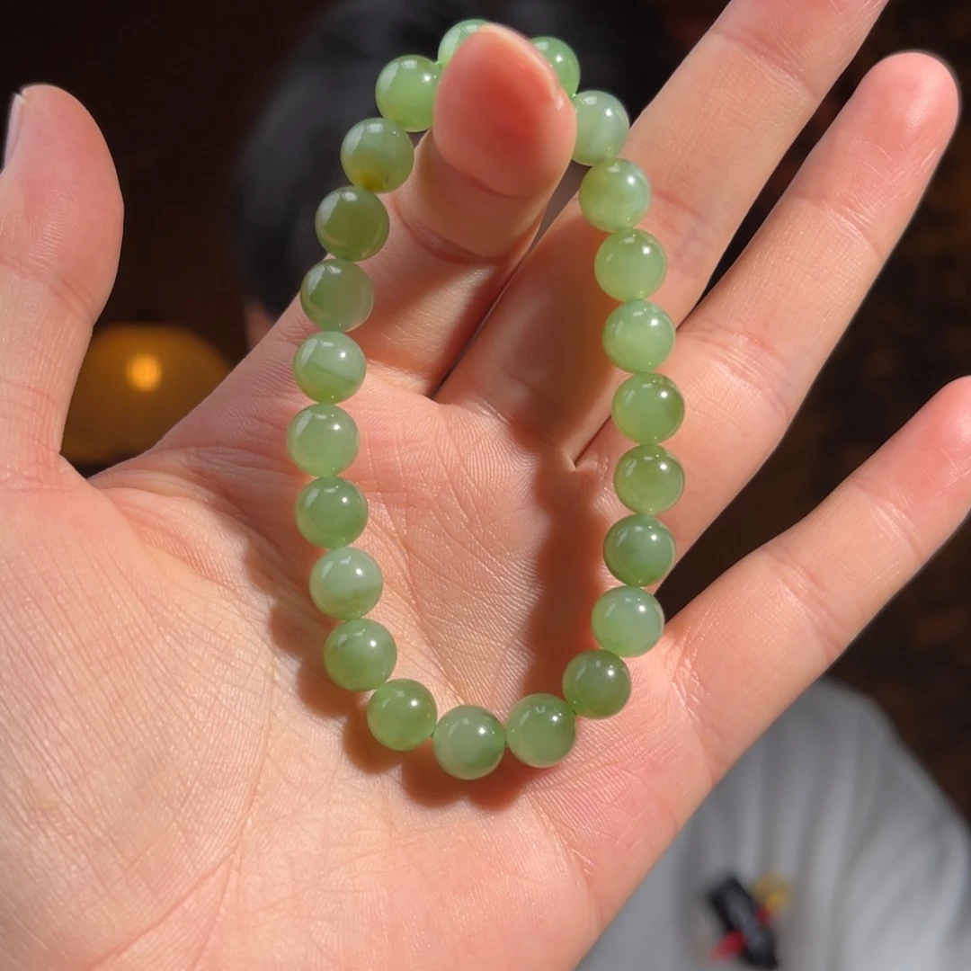 手串未镶嵌和田玉乌兰海糖皮薄荷绿8mm450