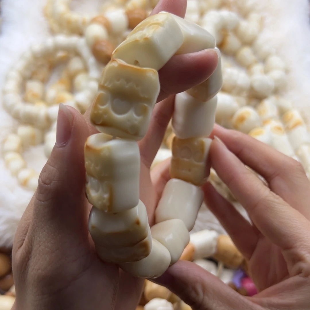吊坠白玉菩提猫饼