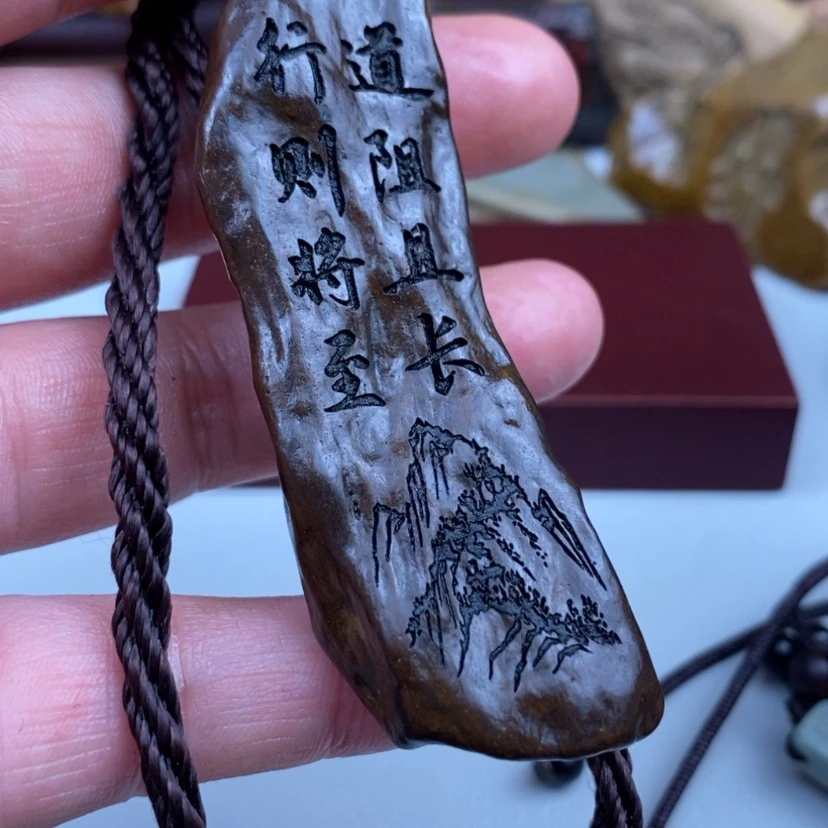 【闪购商品】新疆原石雕刻手把件