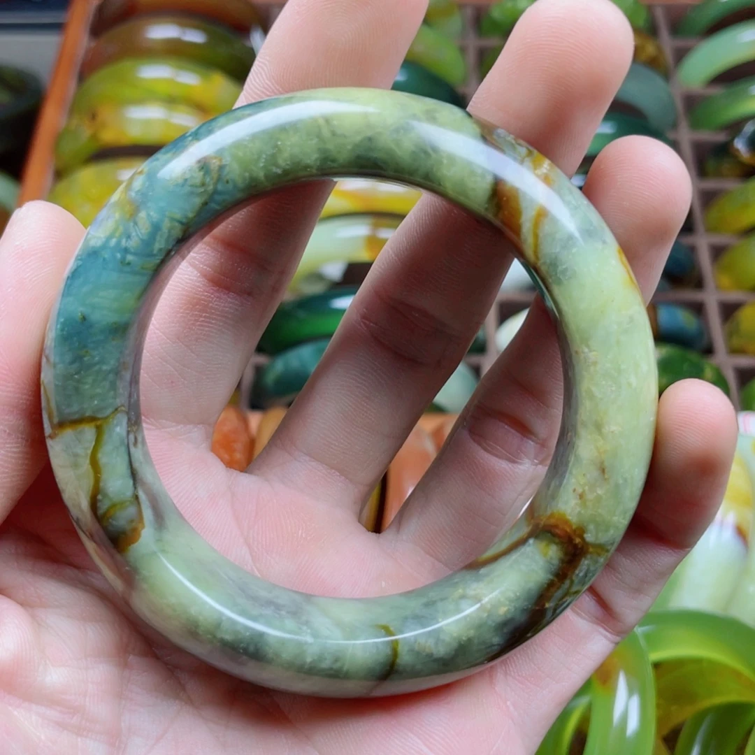 蛇纹石玉未镶嵌手镯