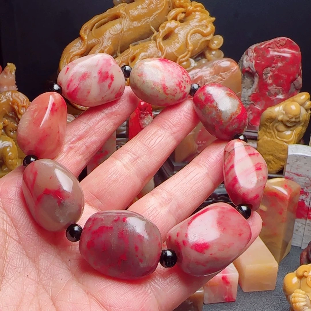 昌化石昌化鸡血石