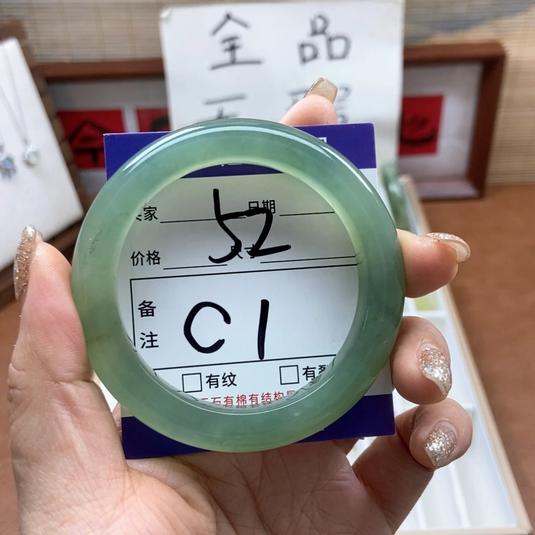 岫玉手镯手镯未镶嵌