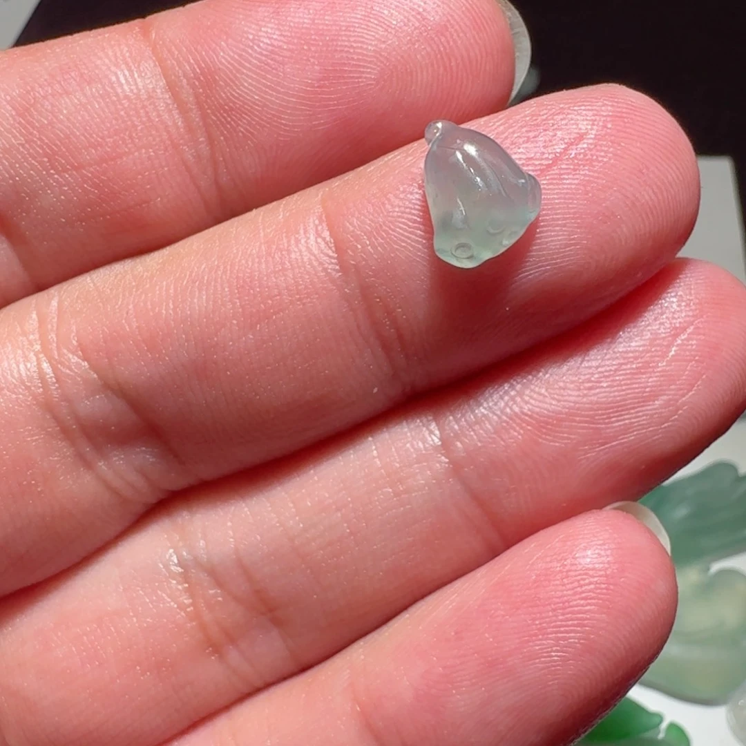 定制翡翠未镶嵌天然翡翠莲蓬