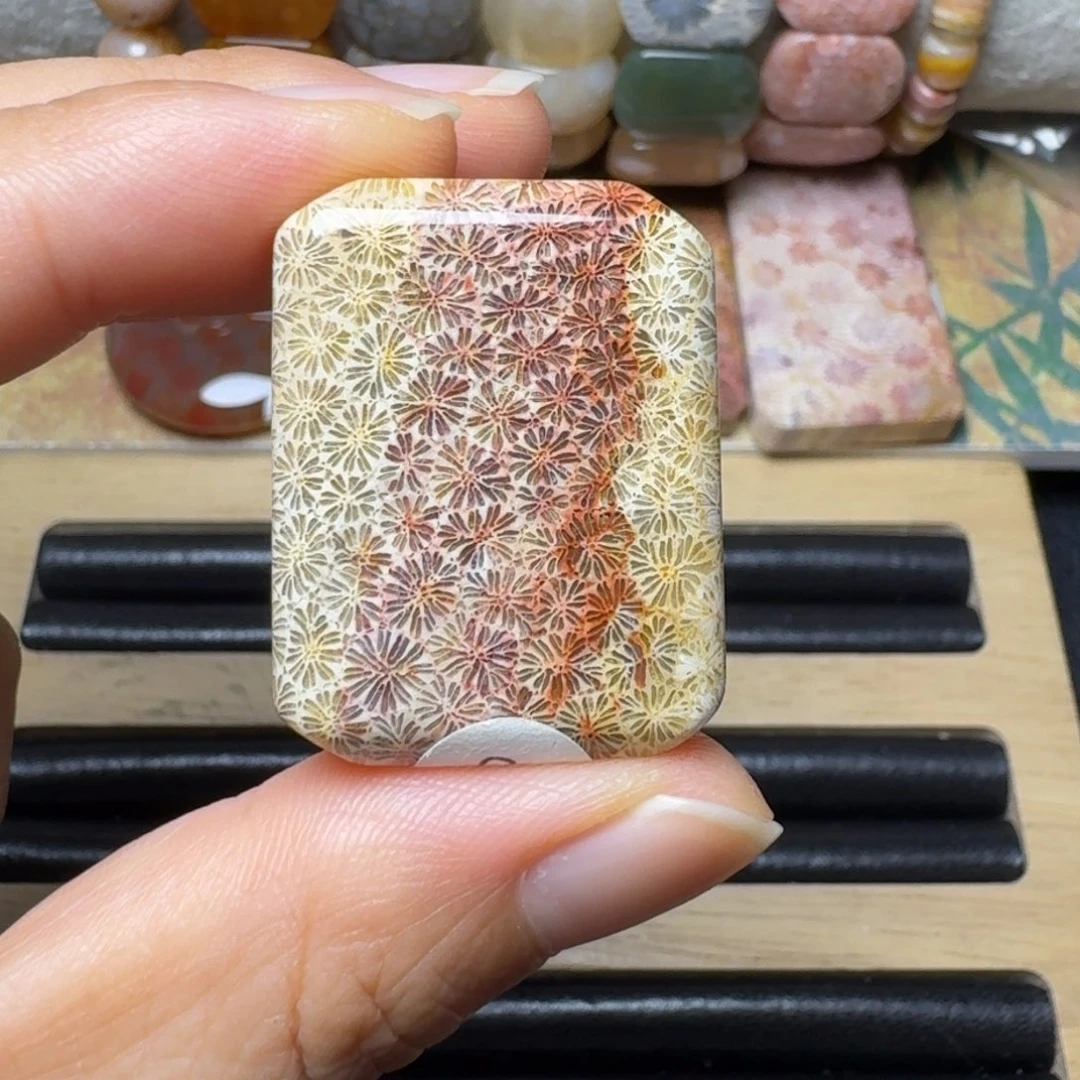 硅化玉走灯花，彩枫叶未镶嵌