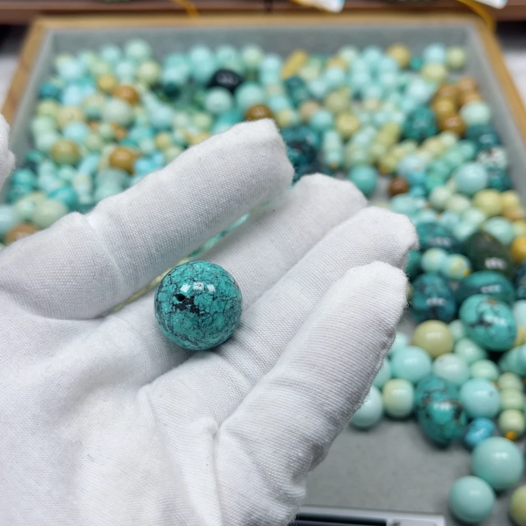 绿松石未镶嵌挂件