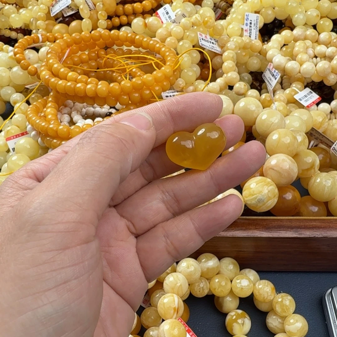 琥珀未镶嵌珠宝奇石