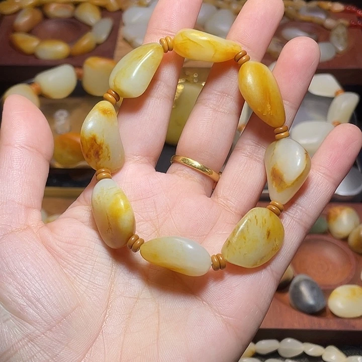 和田玉未镶嵌手链