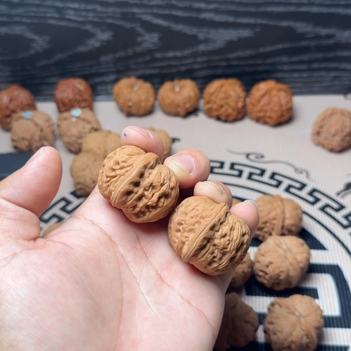 漠***°大叶紫檀（黑酸枝木类）