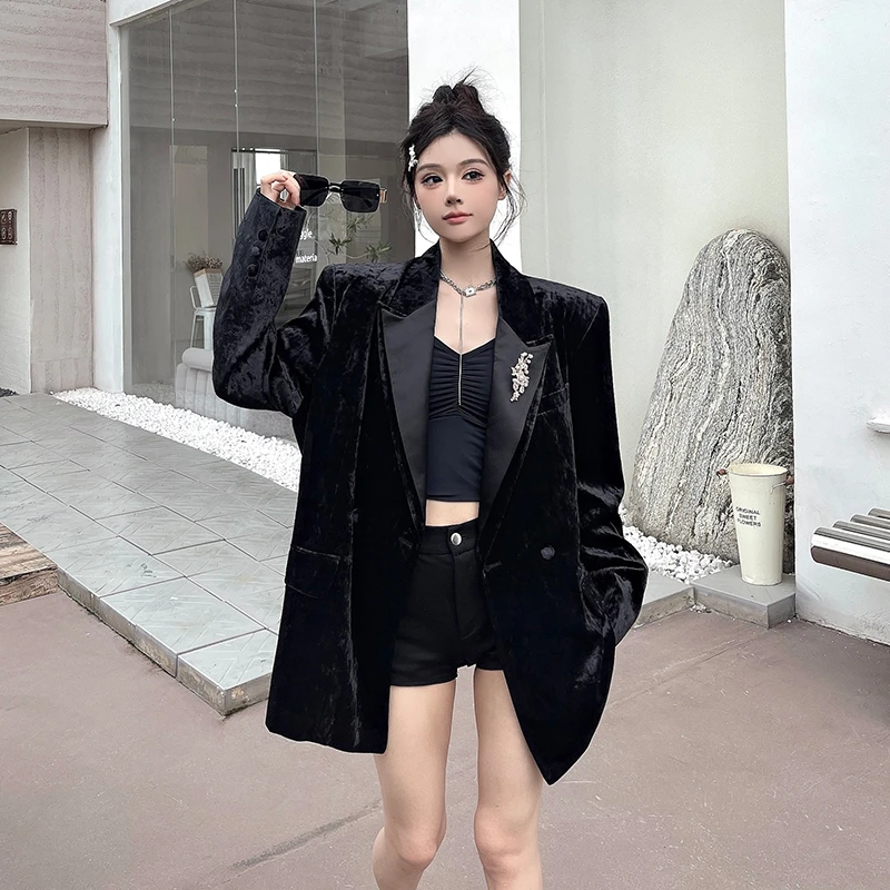 秋装女款爆款2025新款千金清冷感贵系衣服丝绒西装外套松弛感西服