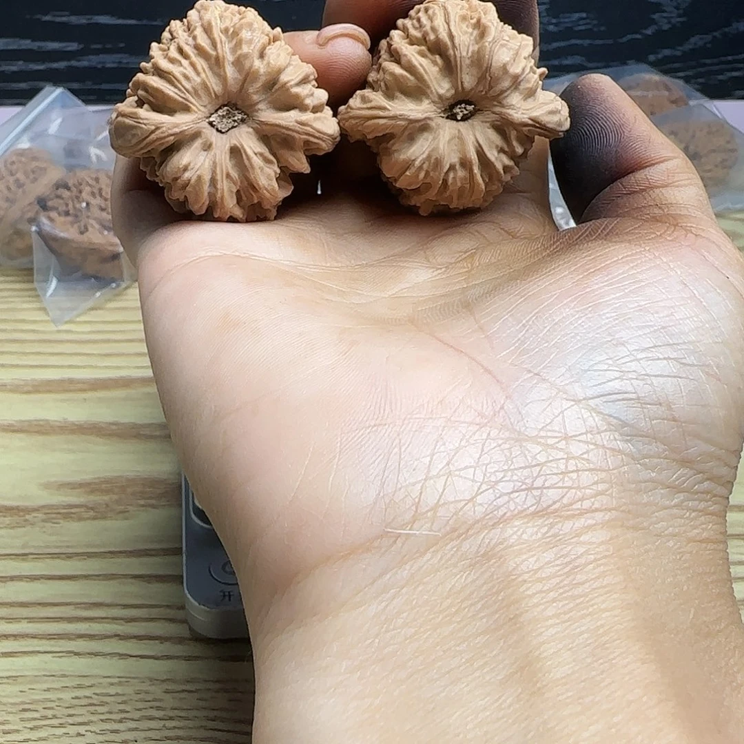 晓***曦吊坠桃核核桃核桃