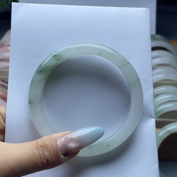 未镶嵌手镯石英质玉（天山翠）62