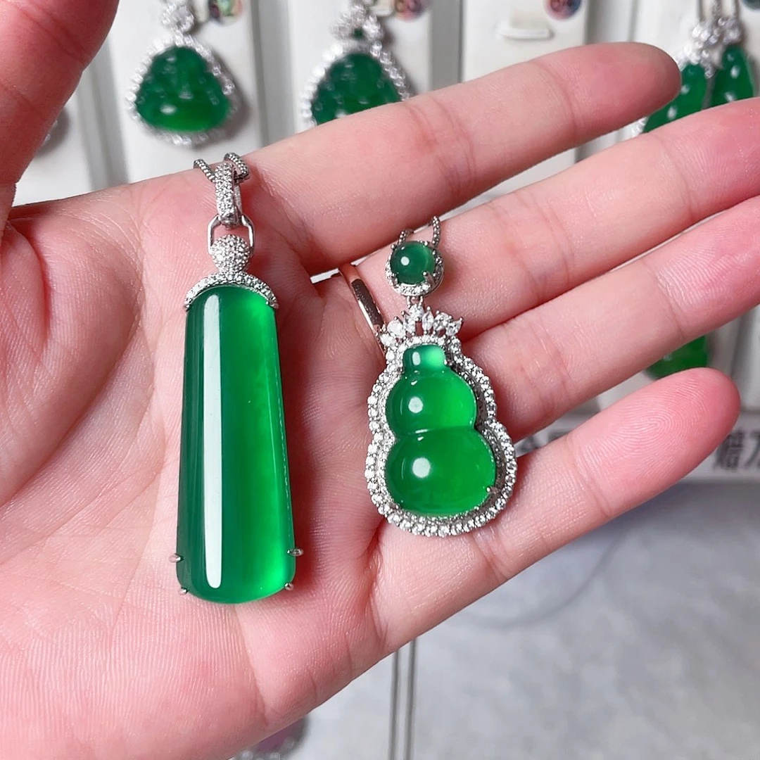 靳****银S925镶嵌颈饰玛瑙/玉髓