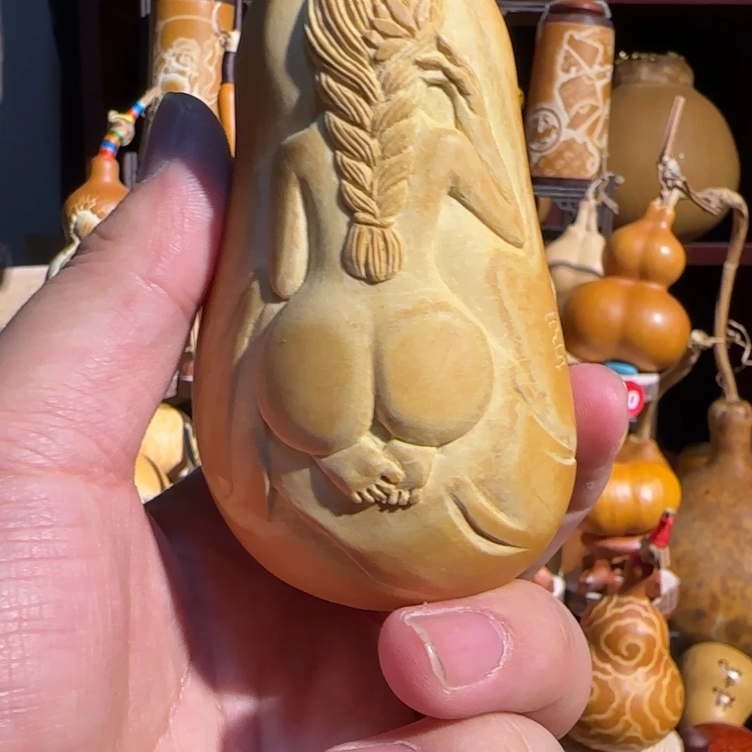 有机玻璃美女雕刻