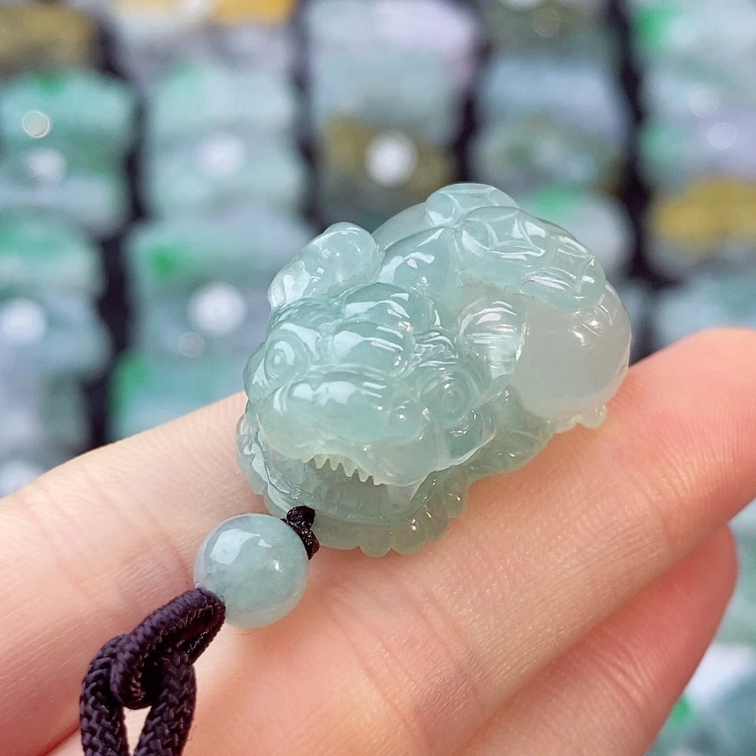 颈饰未镶嵌翡翠天然