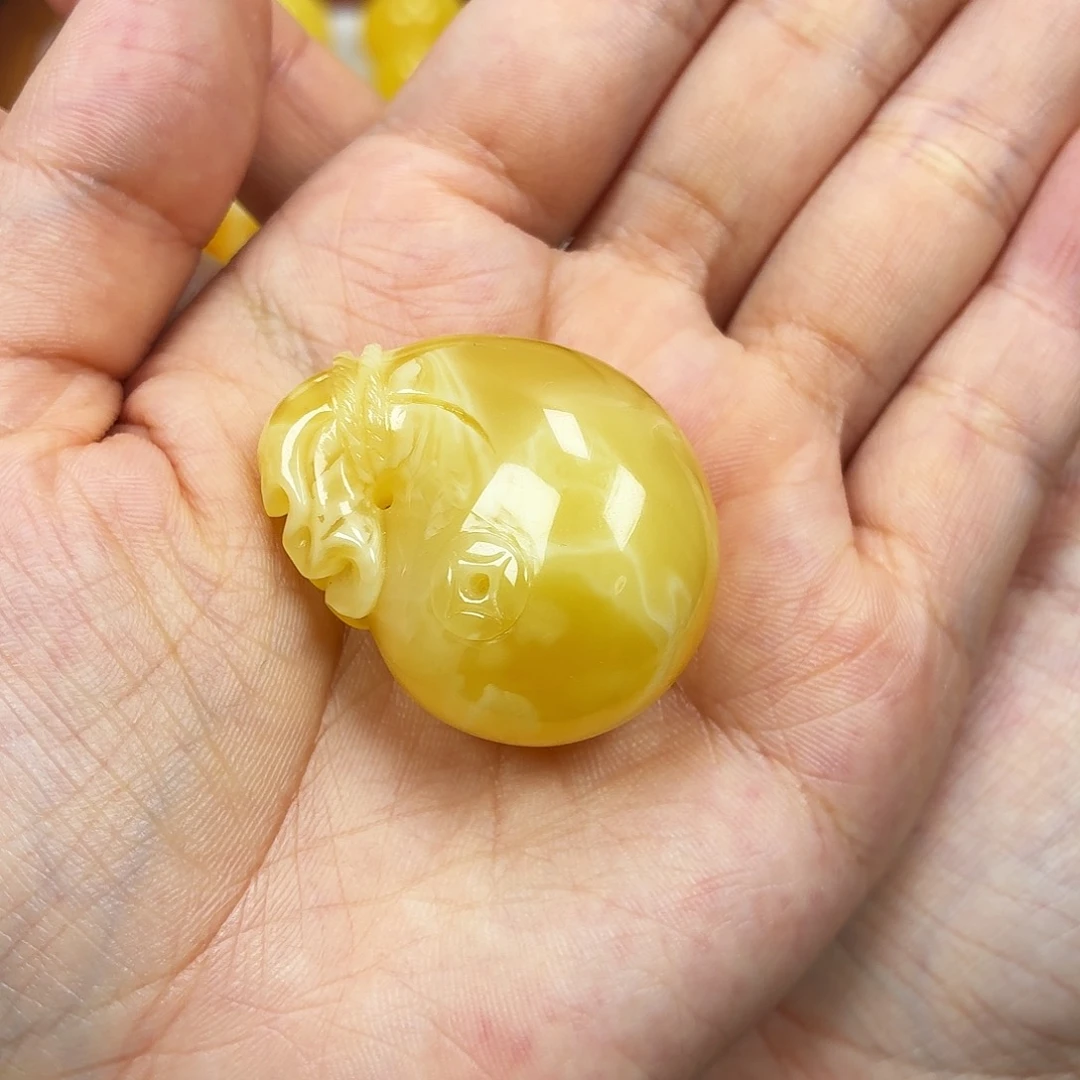 未镶嵌颈饰蜜蜡俄料钱袋