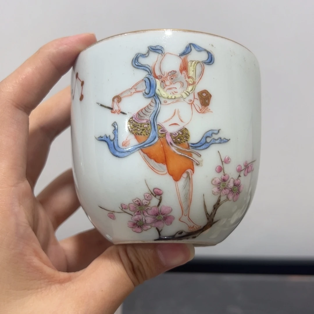 粉彩人物杯全品相