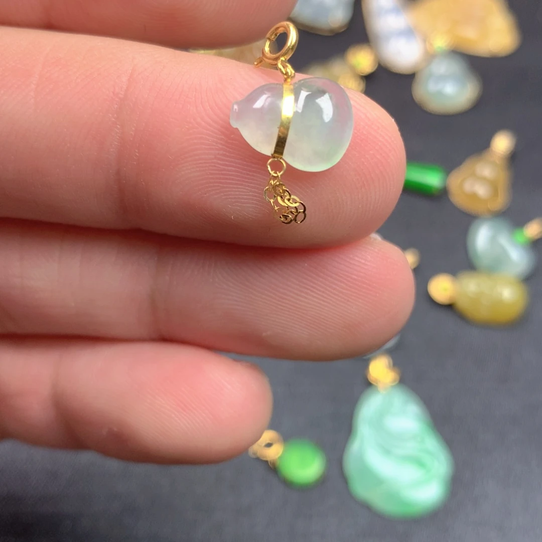 【闪购商品】颈饰18K金镶嵌翡翠翡翠