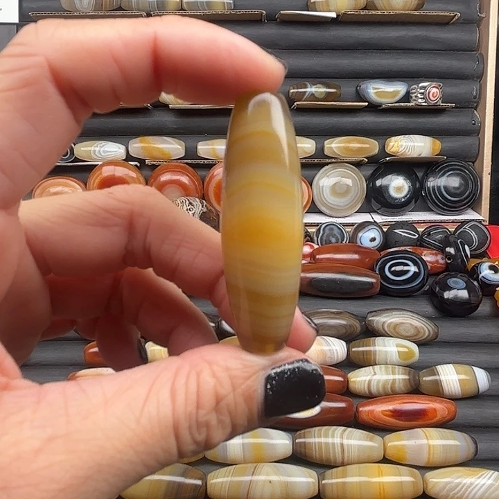 T***s玛瑙/玉髓合金颈饰