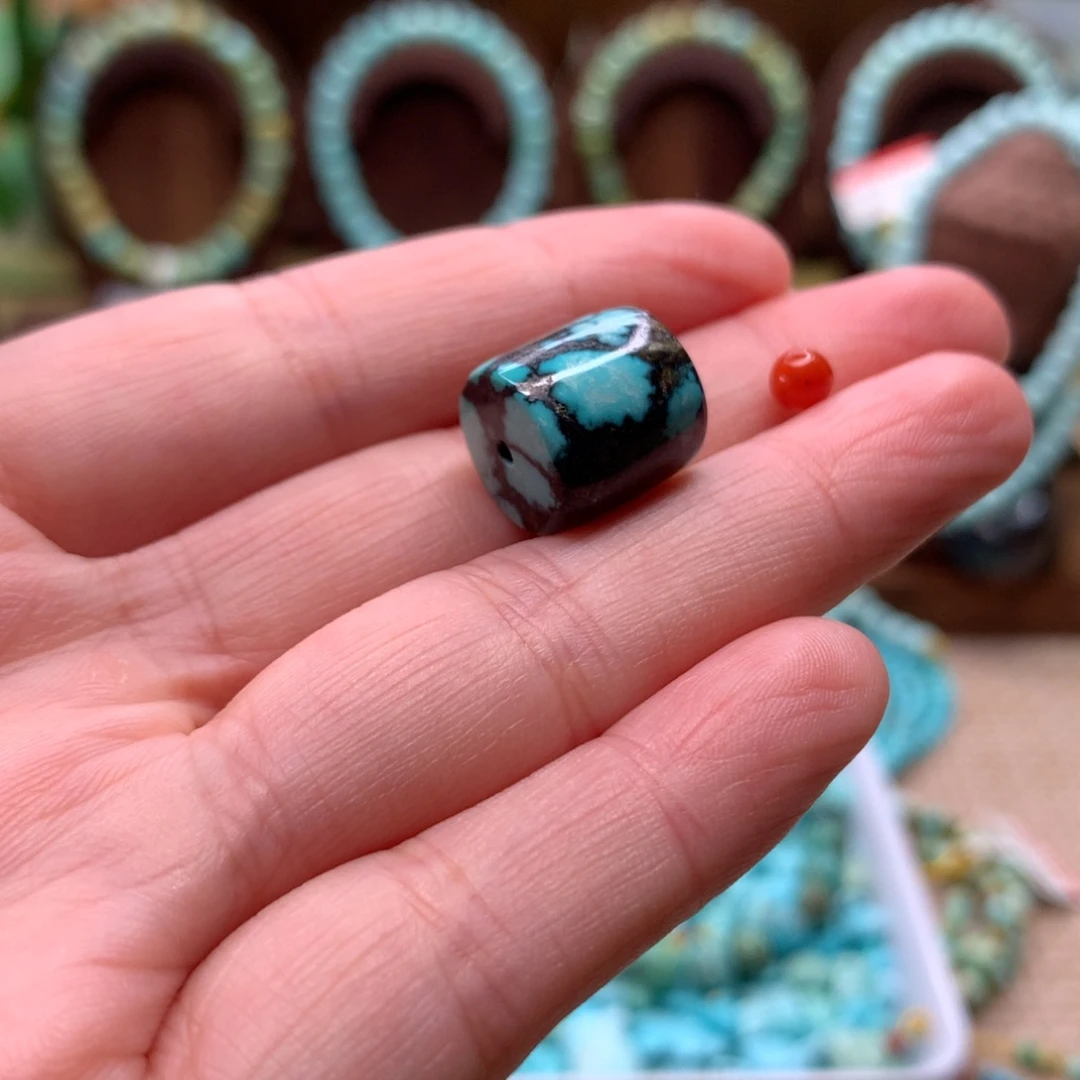 南红玛瑙配饰未镶嵌