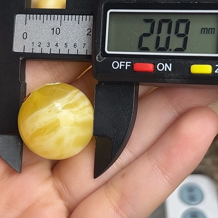 蜜蜡未镶嵌裸石蜜蜡387