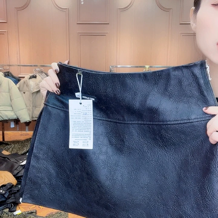 100……110斤皮短裙