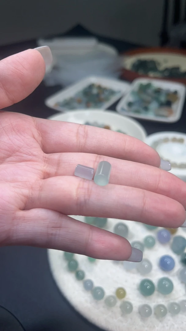 天然缅甸翡翠桶珠