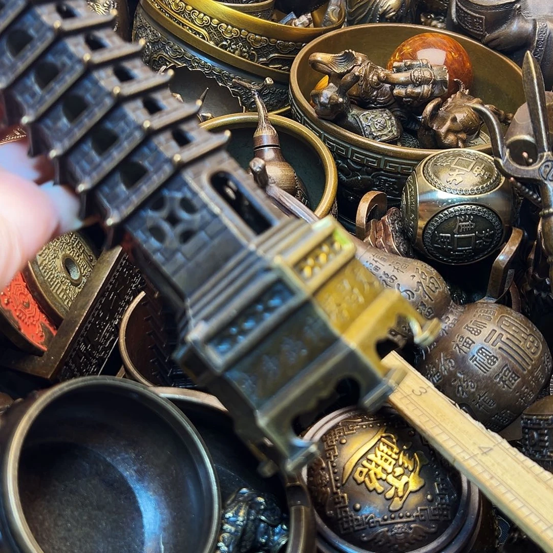 精美铜器工艺品等