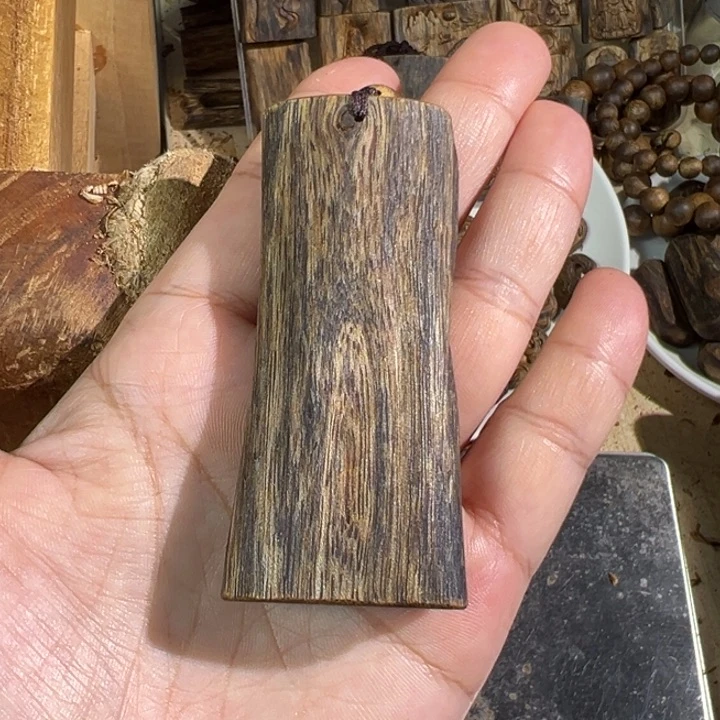 吊坠沉香老白棋沉香吊坠22.7克