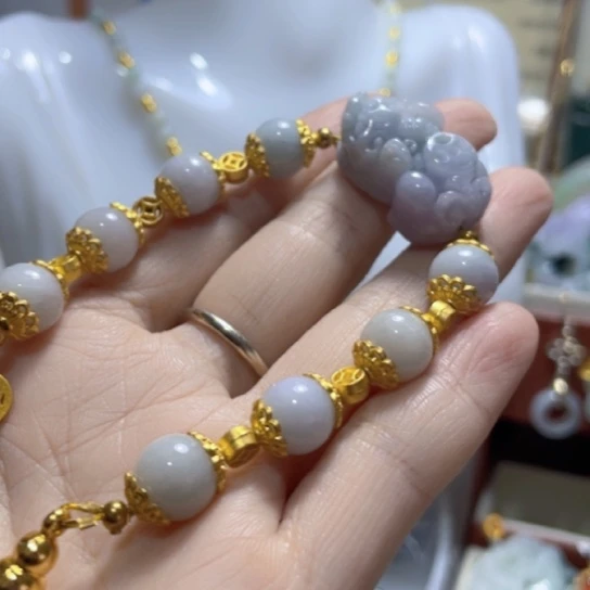 翡翠未镶嵌颈饰皮丘手串