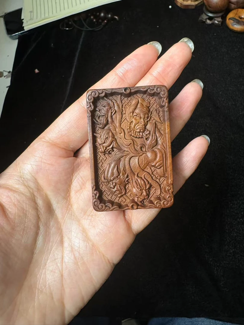 雷击枣木—钟馗双面雕天师纳福6公分--直播间不展示，拍品联系客服