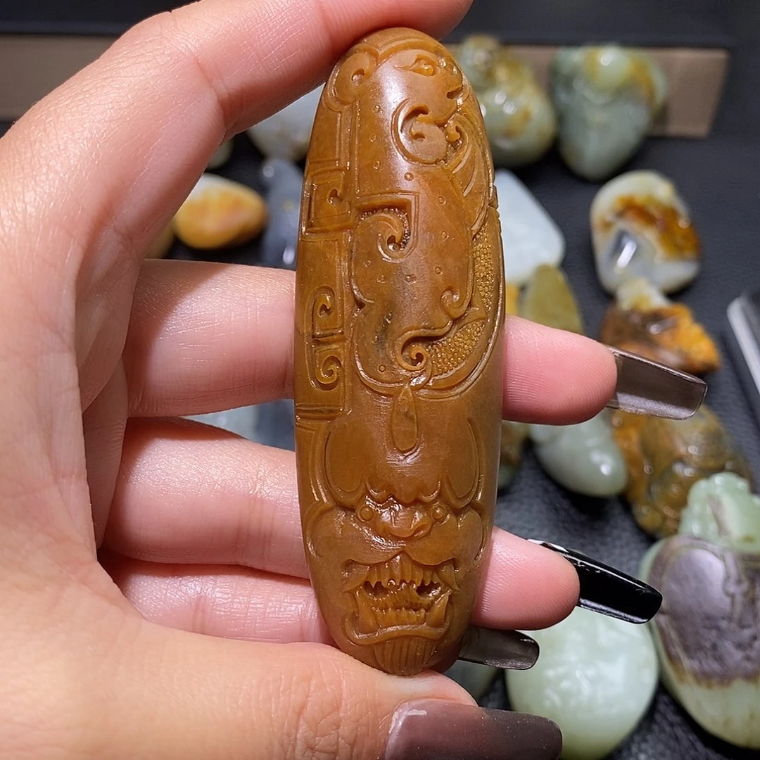 用***4和田玉未镶嵌颈饰