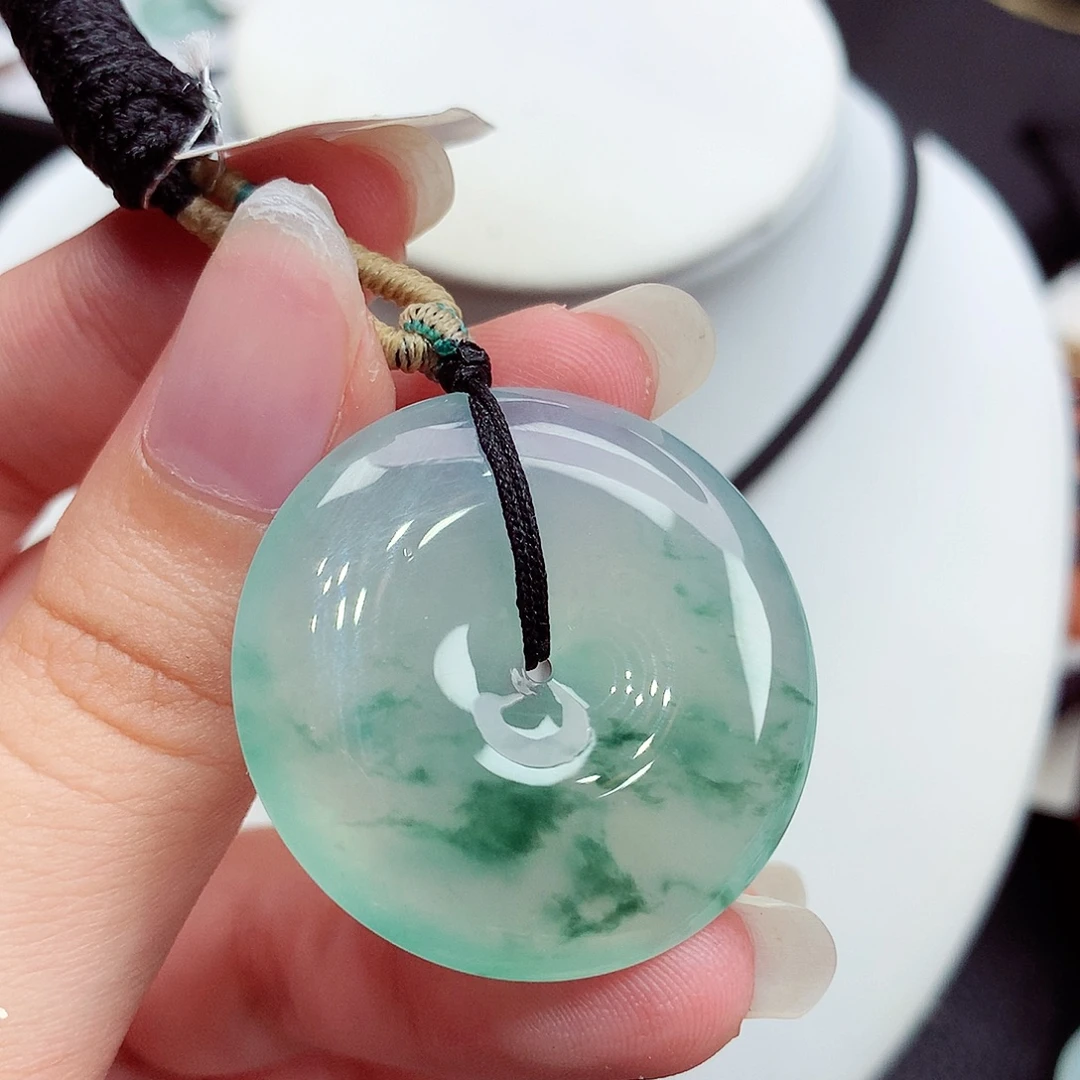 翡翠未镶嵌颈饰翡翠46，32.6/5.9