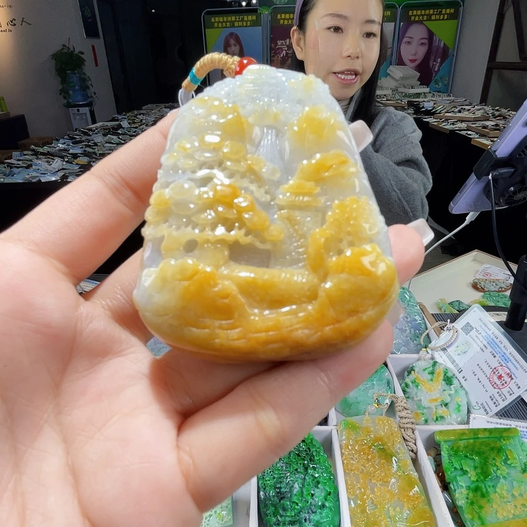 颈饰未镶嵌翡翠一