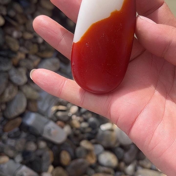 圆润饱满吊坠手把