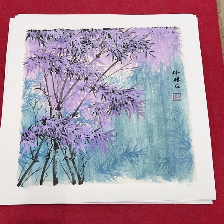 国画花鸟的翅膀和翅膀都是白色的