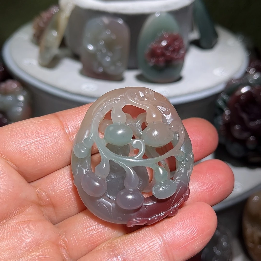 用***0玛瑙/玉髓未镶嵌颈饰