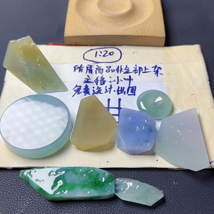 s***桦翡翠9K金镶嵌脚饰